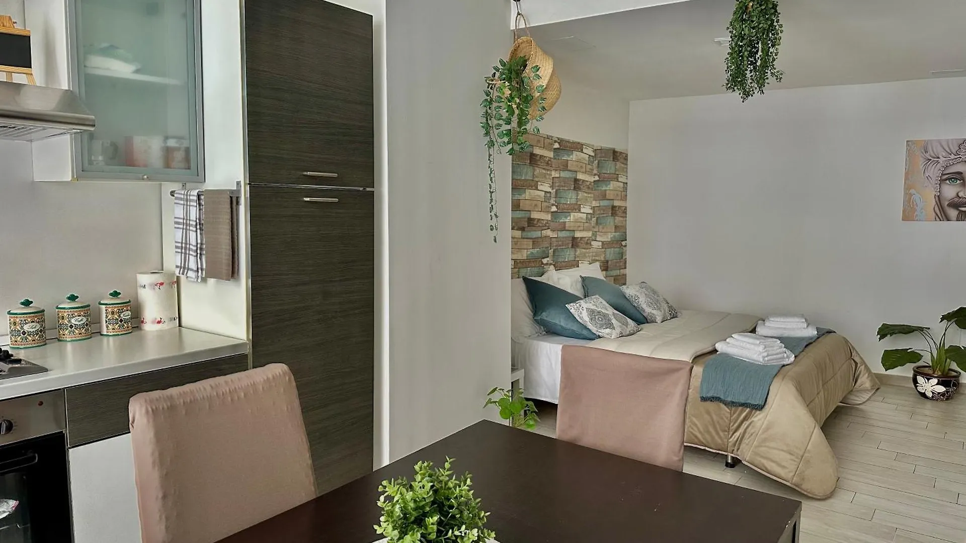 Lucrezia'S Home Catania Italy