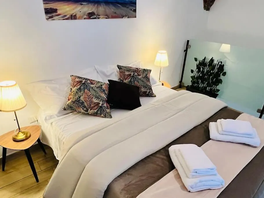 Apartment Lucrezia'S Home Catania Italy
