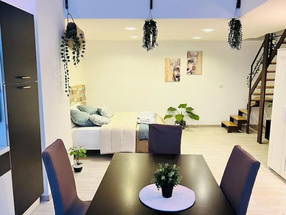 Apartment Lucrezia'S Home Catania Italy
